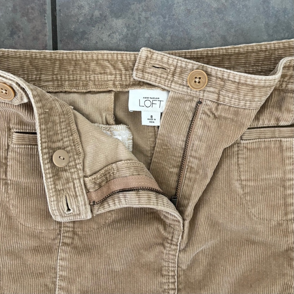 LOFT Beige‎ Corduroy Pencil Skirt - Picture 3 of 6